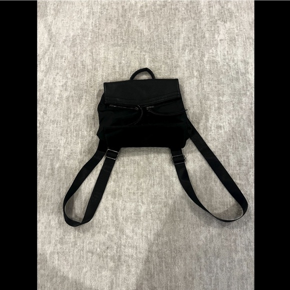 BOTKIER NEW YORK Trigger Backpack - Picture 8 of 8